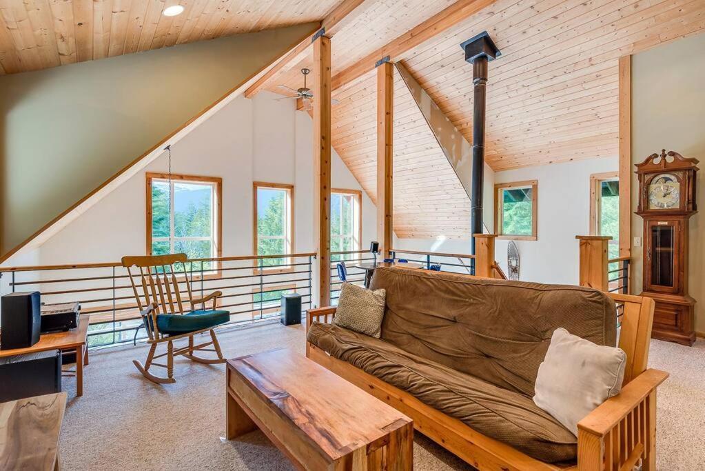 Hot Tub Cool Views: Roaring Creek Cabin Leavenworth Extérieur photo